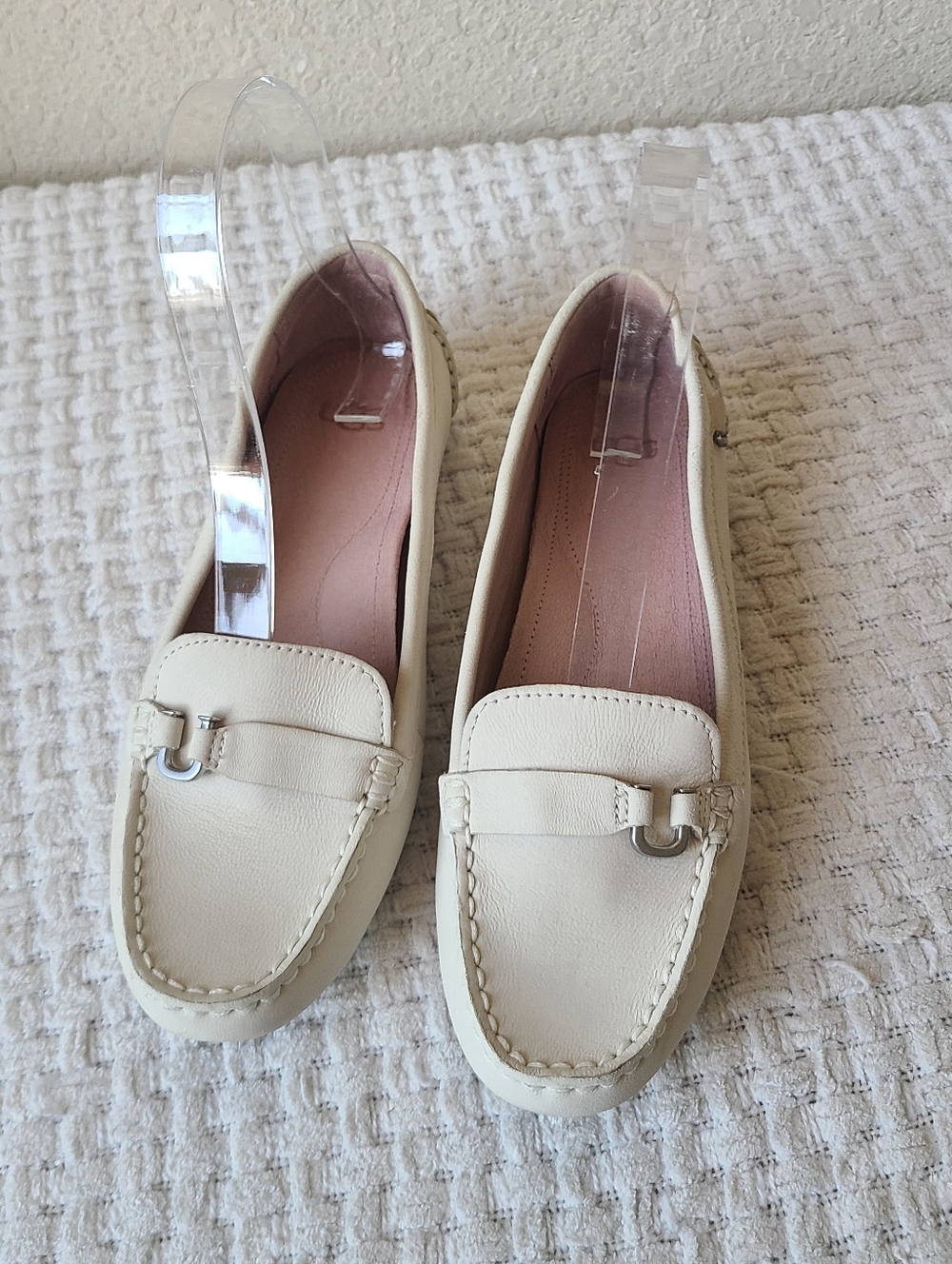 UGG Callen Women's Cream Leather Slip-On Loafers US Size 6.5 - Picture 2 of 9
